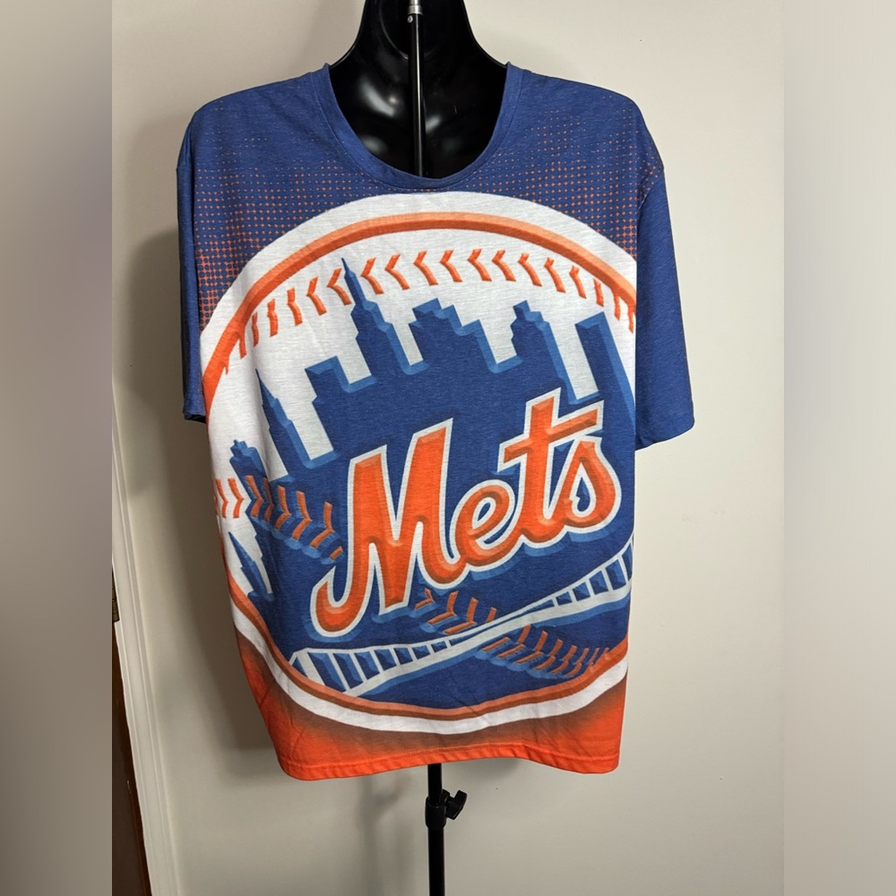 New York Mets 2XL short sleeve shirt.